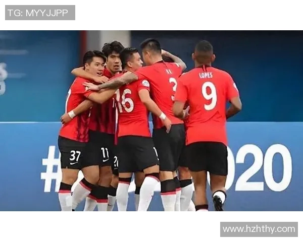 上港与重庆激战正酣双方进球精彩纷呈引发球迷热议 上港与重庆激战正酣双方进球精彩纷呈引发球迷热议